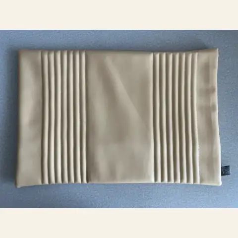 Ivory Pleat